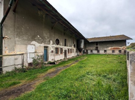 Prodej skladu, 1 900 m²