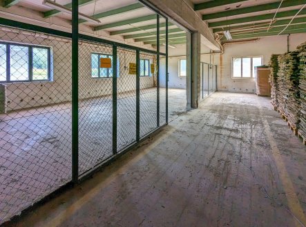 Pronájem skladu, 490 m²