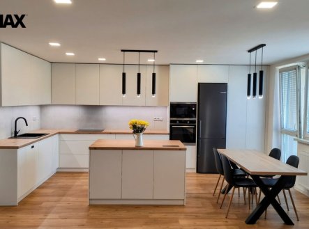 Prodej bytu, 3+kk, 93 m²