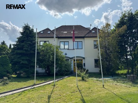 Prodej jiné komerční nemovitosti, 900 m²