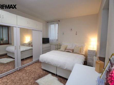 Prodej nájemního domu, 307 m²