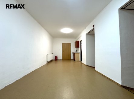 Pronájem obchodní prostory, 99 m²