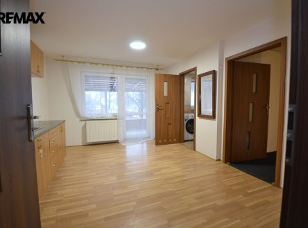 Pronájem bytu, 2+kk, 42 m²