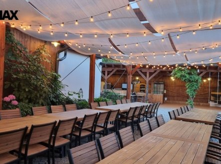 Prodej restaurace, 382 m²