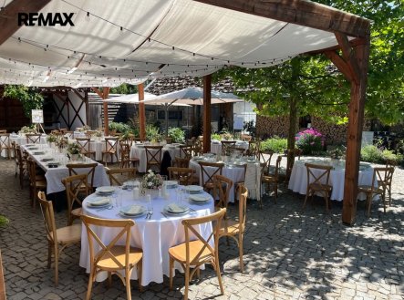 Prodej restaurace, 382 m²