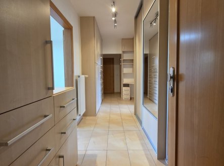 Pronájem bytu, 3+kk, 82 m²