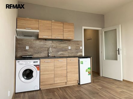 Pronájem bytu, 1+kk, 23 m²