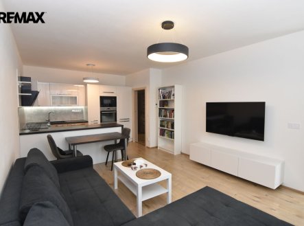 Pronájem bytu, 2+kk, 62 m²