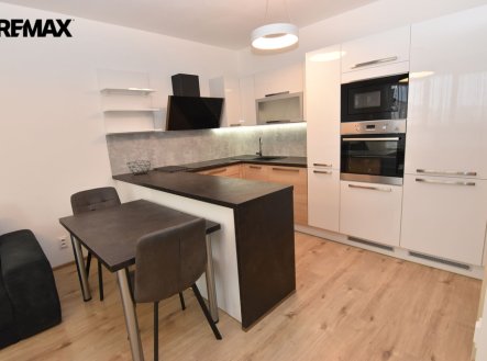 Pronájem bytu, 2+kk, 62 m²