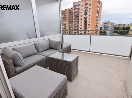 Pronájem bytu, 2+kk, 62 m²