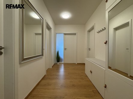 Pronájem bytu, 2+kk, 80 m²