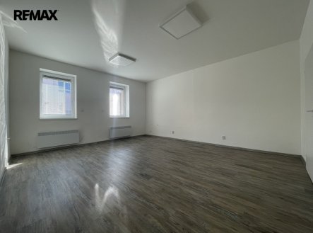 Pronájem bytu, 2+kk, 56 m² obrázek