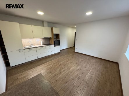 Pronájem bytu, 2+kk, 55 m²