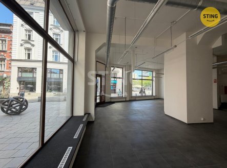 Pronájem obchodní prostory, 140 m²