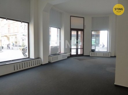Pronájem obchodní prostory, 140 m²