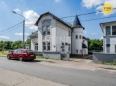 Pronájem komerčního objektu, administrativní budova, 250 m²