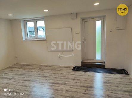 Pronájem komerčního objektu, jiný, 69 m²