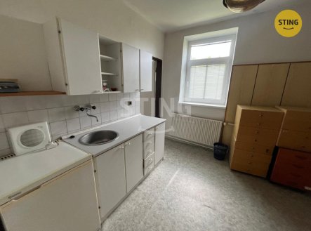 Pronájem kanceláře, 75 m²