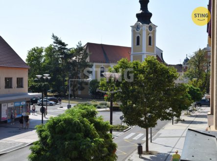 Pronájem obchodní prostory, 401 m²