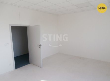 Pronájem kanceláře, 504 m²