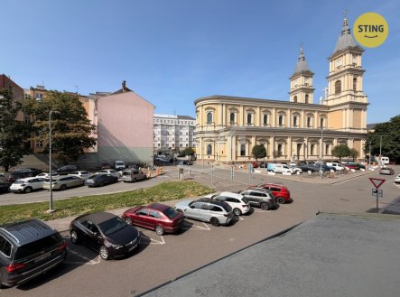 Pronájem kanceláře, 209 m²
