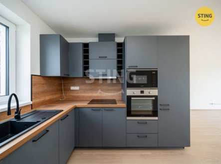 Pronájem domu/vily, 93 m²