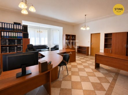 Pronájem kanceláře, 161 m²