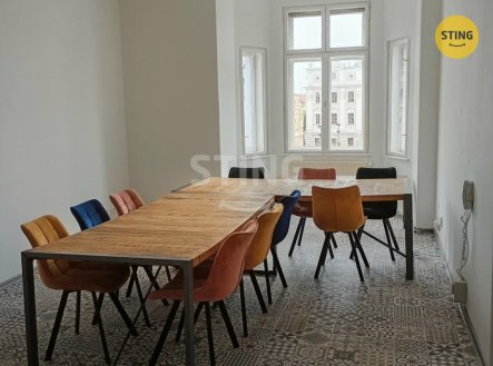 Pronájem kanceláře, 54 m²