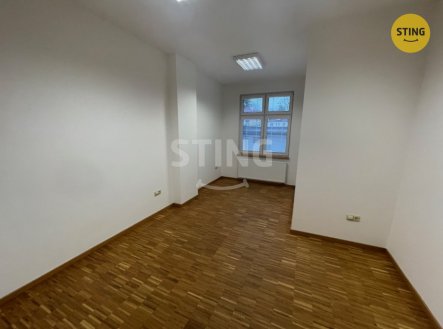 Pronájem kanceláře, 42 m²