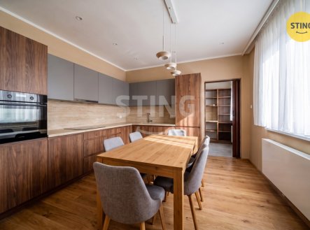Prodej domu/vily, 193 m²