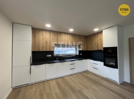 Pronájem bytu, 3+kk, 90 m²