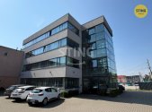 Pronájem komerčního objektu, administrativní budova, 450 m²