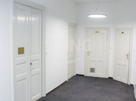 Pronájem kanceláře, 32 m²