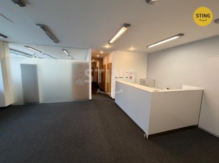 Pronájem kanceláře, 195 m²
