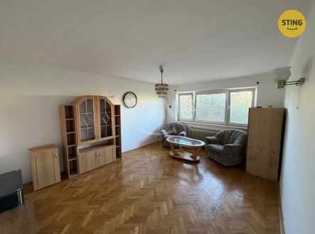 Pronájem domu/vily, 210 m²
