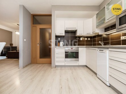 Pronájem bytu, 3+kk, 97 m²