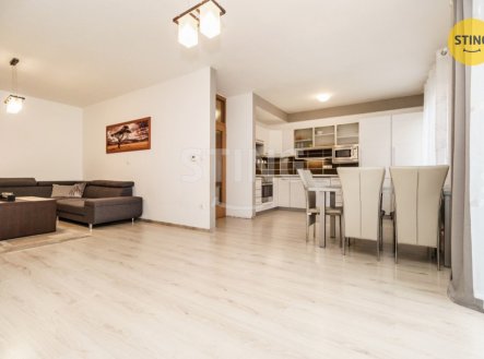 Pronájem bytu, 3+kk, 97 m²