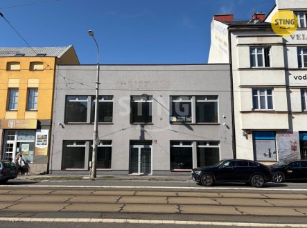 Pronájem obchodní prostory, 350 m² obrázek
