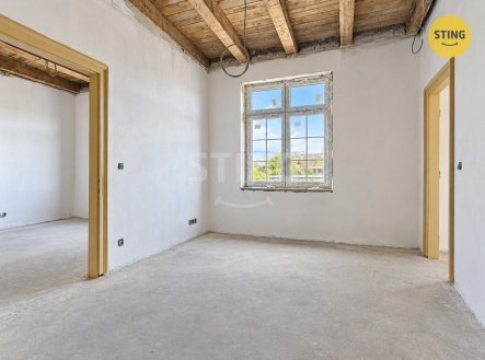 Pronájem jiné komerční nemovitosti, 89 m²