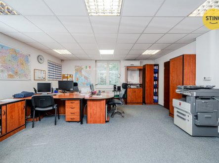 Pronájem komerčního objektu, administrativní budova, 100 m²