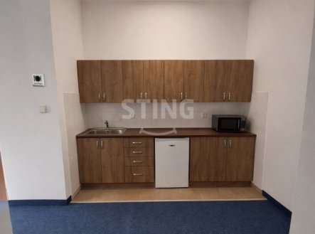 Pronájem komerčního objektu, administrativní budova, 18 m²