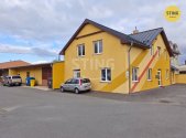 Pronájem komerčního objektu, administrativní budova, 430 m²