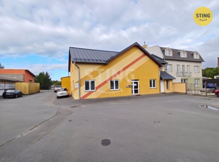 Pronájem komerčního objektu, administrativní budova, 430 m²