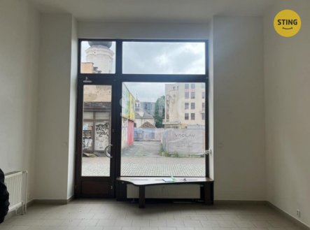 Pronájem obchodní prostory, 80 m²
