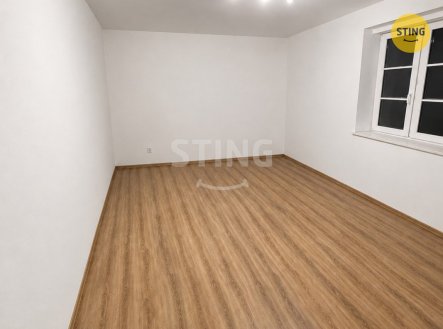 Pronájem bytu, 1+kk, 35 m²
