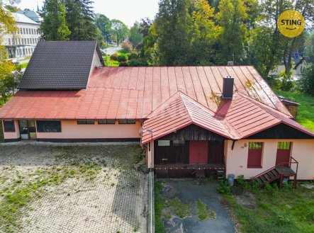 Prodej komerčního objektu, nákupní středisko, 3 768 m²