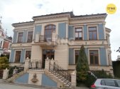 Pronájem kanceláře, 238 m²