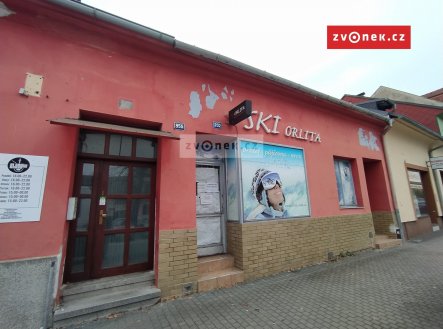 Pronájem obchodní prostory, 140 m²