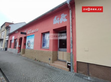 Pronájem obchodní prostory, 140 m²