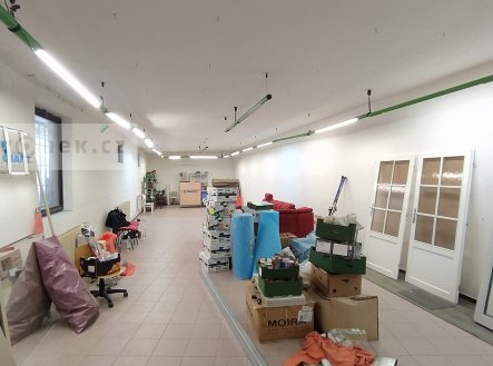 Pronájem obchodní prostory, 140 m²